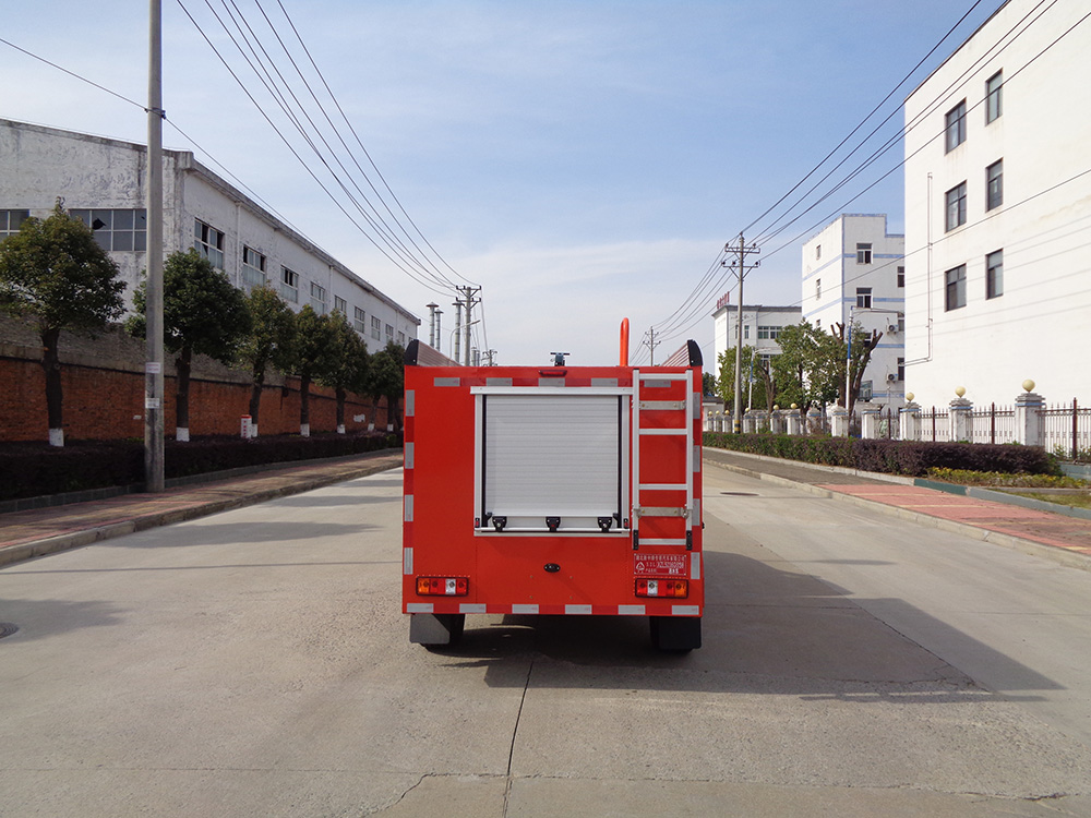 XZL5037GSS6型灑水車(chē)