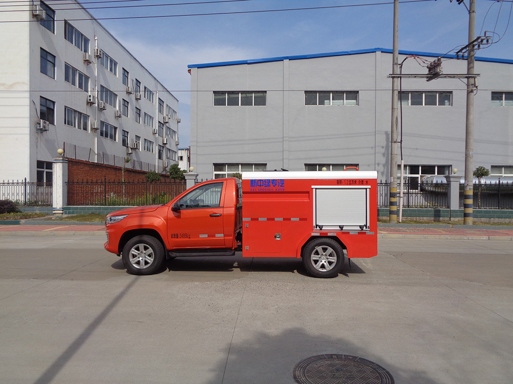 XZL5037GSS6型灑水車(chē)