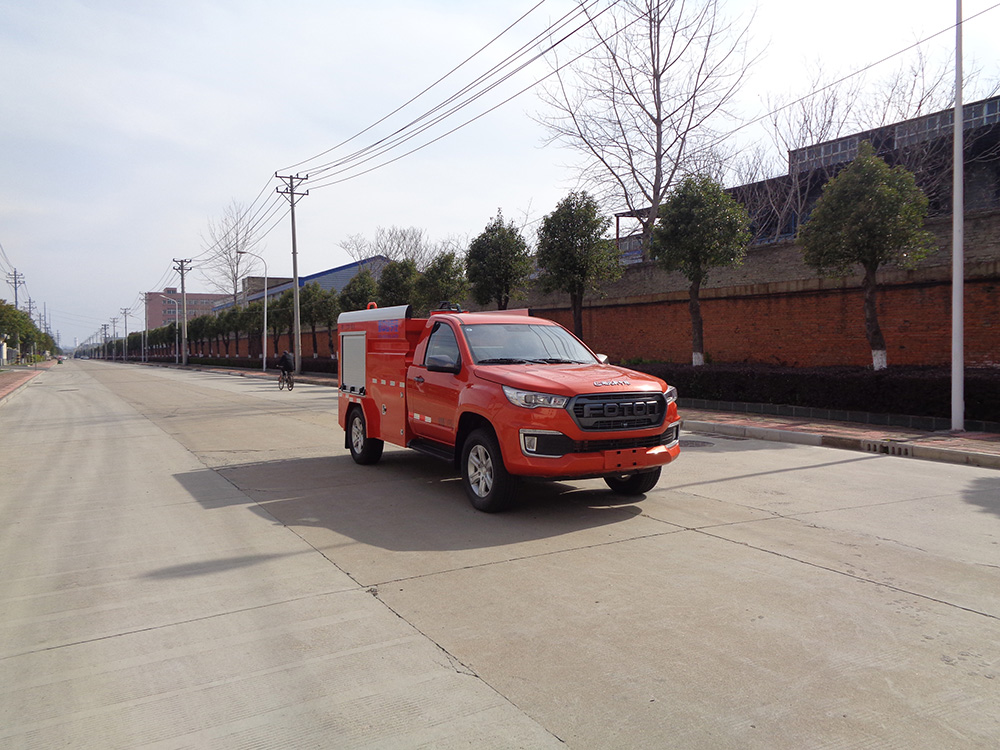 XZL5037GSS6型灑水車(chē)