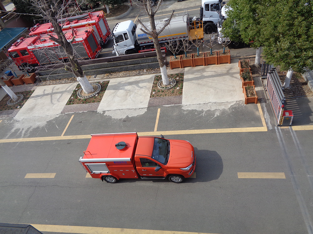 XZL5037GSS6型灑水車(chē)