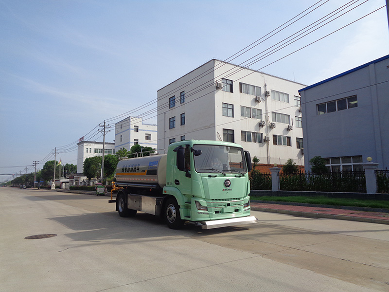 XZL5183GQXBEV型純電動清洗車