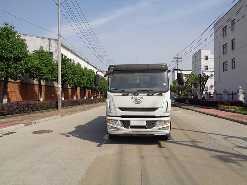 XZL5185GPSBEV型純電動(dòng)綠化噴灑車