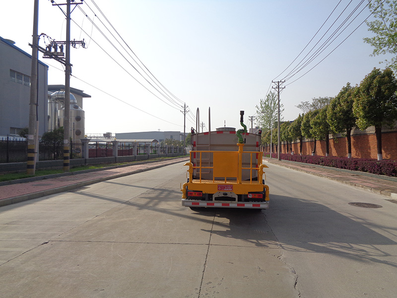 XZL5041GPSBEV型純電動(dòng)綠化噴灑車(chē)
