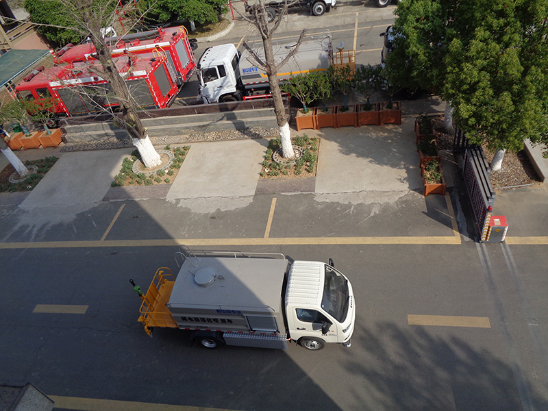 XZL5041GPSBEV型純電動(dòng)綠化噴灑車(chē)