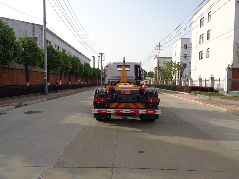 XZL5183ZXX6型車廂可卸式垃圾車
