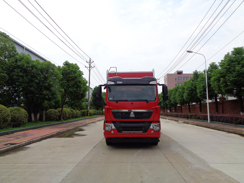 XZL5180XCC6型餐車(chē)
