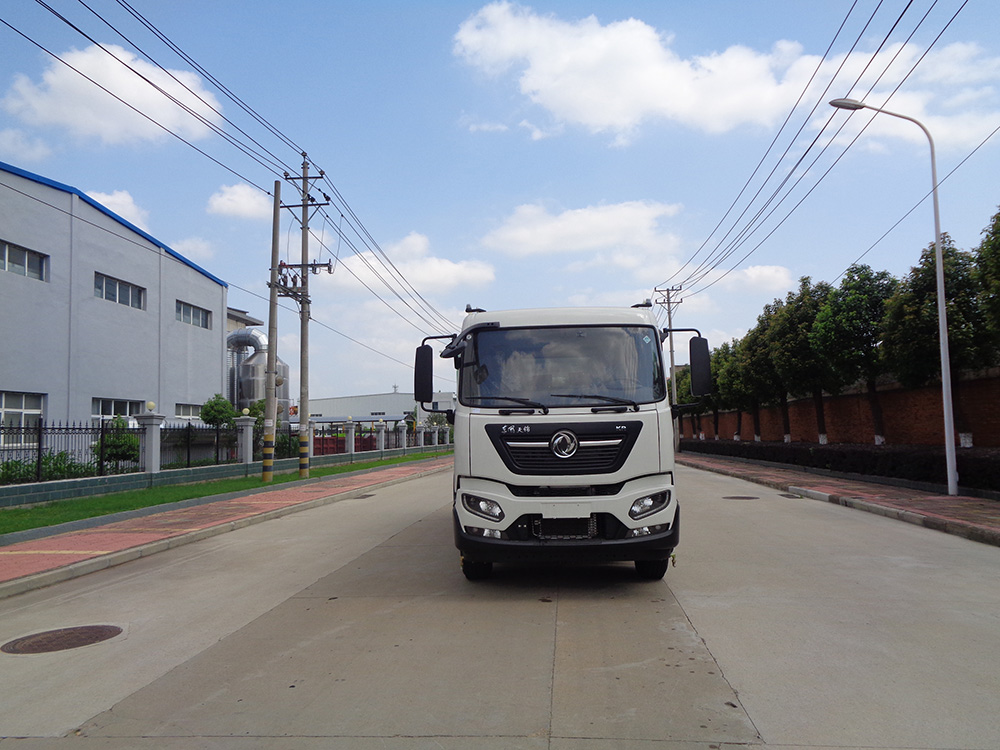 XZL5182TWQBEV型純電動道路污染清除車