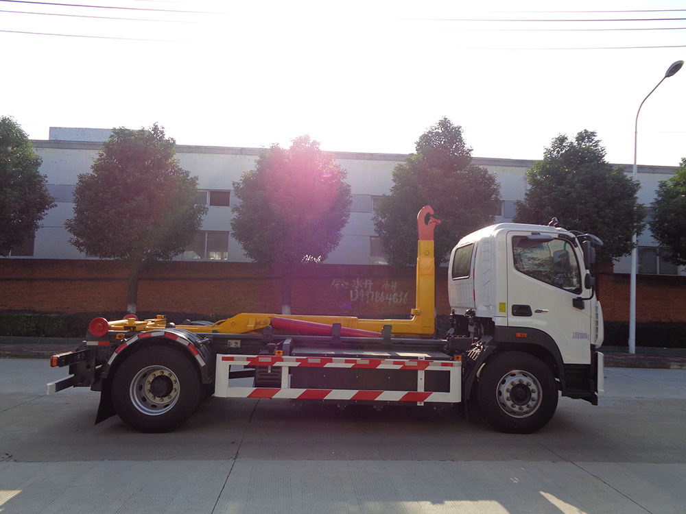 XZL5184ZXXBEV純電動(dòng)車廂可卸式垃圾車