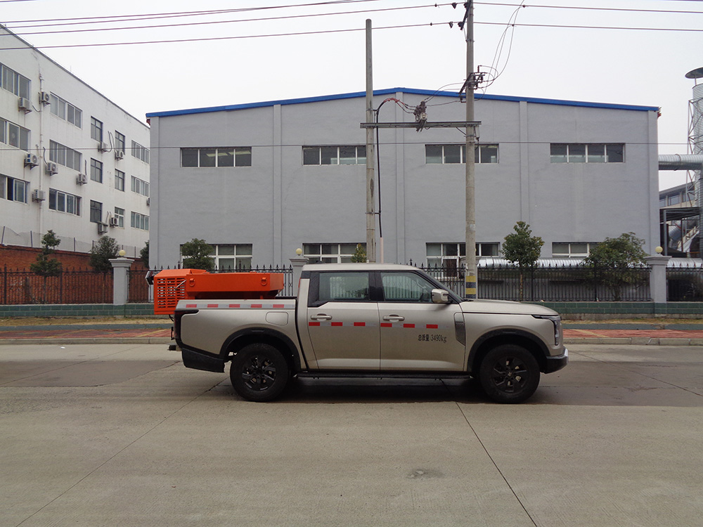 XZL5031TCXZNHEV型插電式混合動(dòng)力除雪車