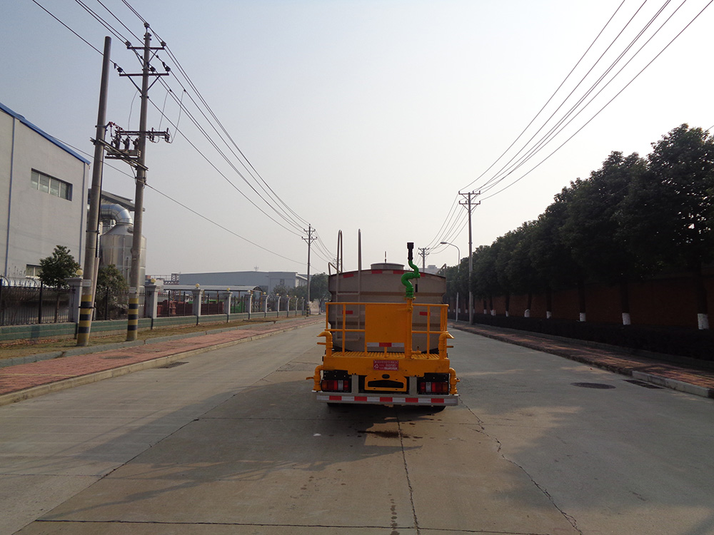 XZL5042GPSBEV型純電動(dòng)綠化噴灑車(chē)