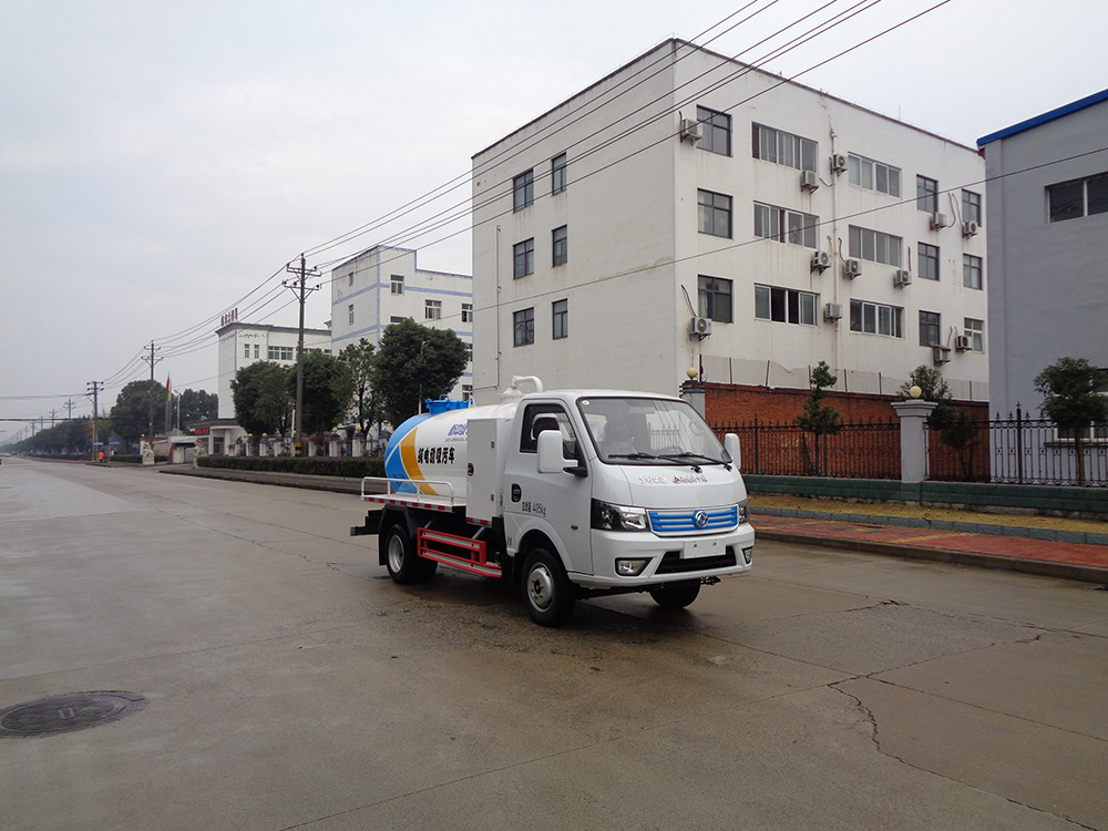 XZL5042GXWBEV型純電動吸污車