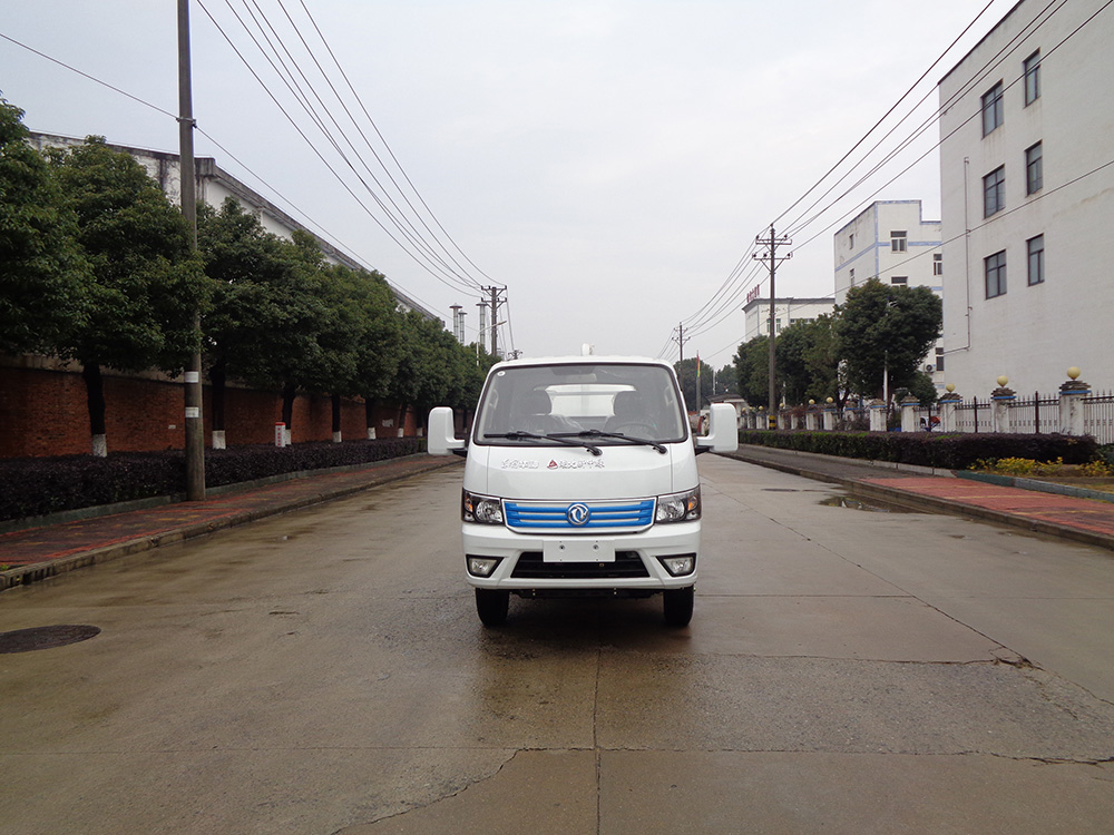 XZL5042GXWBEV型純電動吸污車