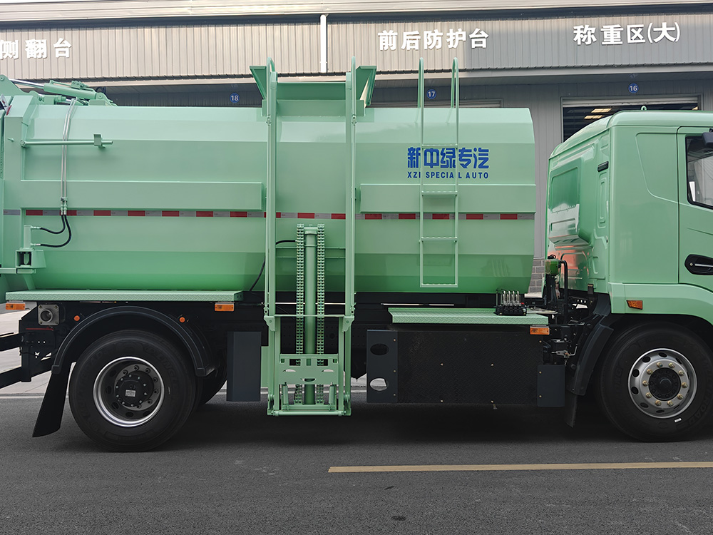 XZL5183TCABEV型純電動餐廚垃圾車
